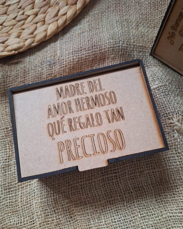 Caja madre del amor hermoso
