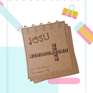 Hoja de Cuaderno Personalizada para Profesores – Diseño Scrabble