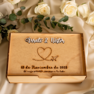 Caja regalo de boda personalizada